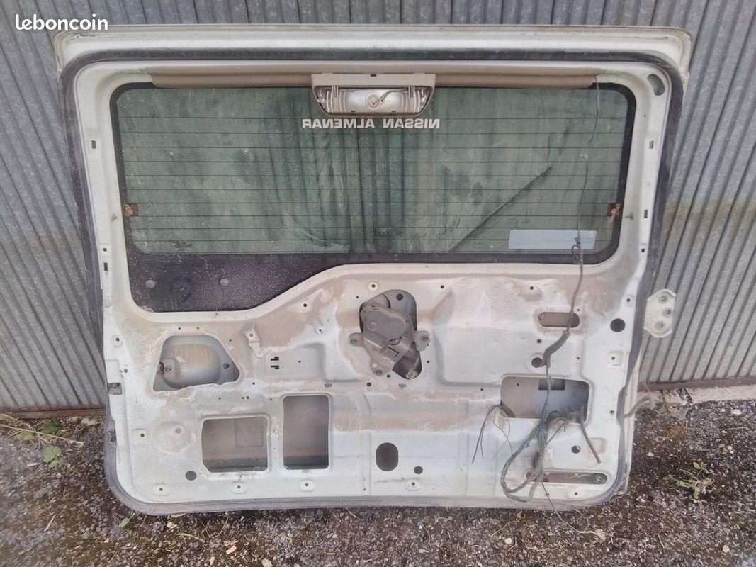 Hayon complet terrano (image 2)