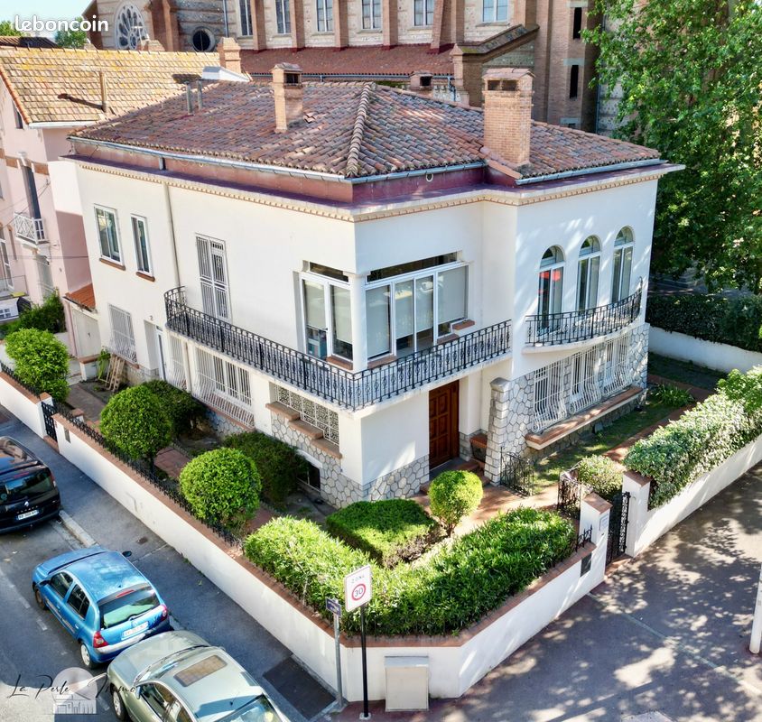 Maison 9 pièces 261 m² (image 1)