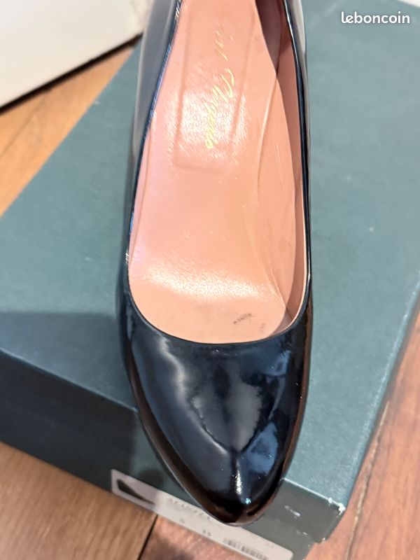Escarpins Robert Clergerie Cuir Noir Taille 38 – Talons Hauts Fins, Très Bon État