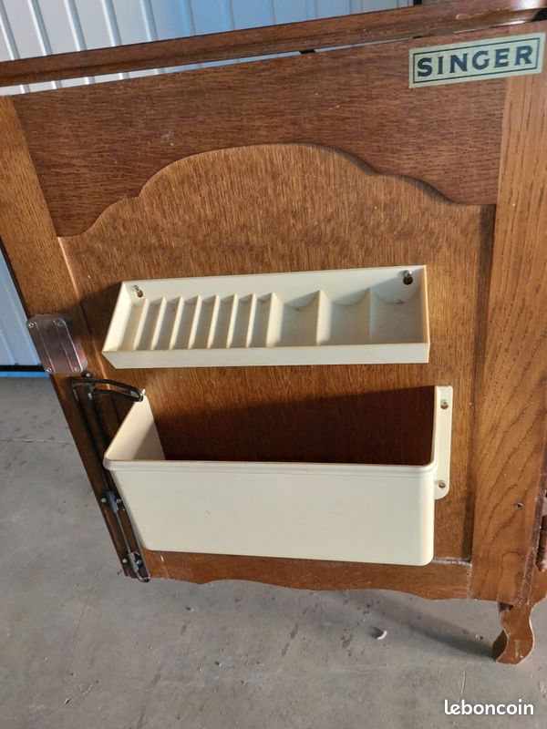 Meuble en chêne marque Singer pour machine à coudre très bel état (image 8)