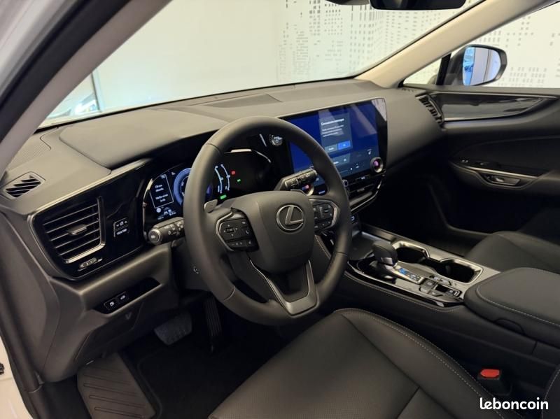 Lexus NX 450h+ Luxe 4WD (image 17)