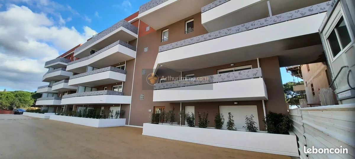Appartement 2 pièces 46 m² · à Fréjus · 46 m² · 864 €/mois