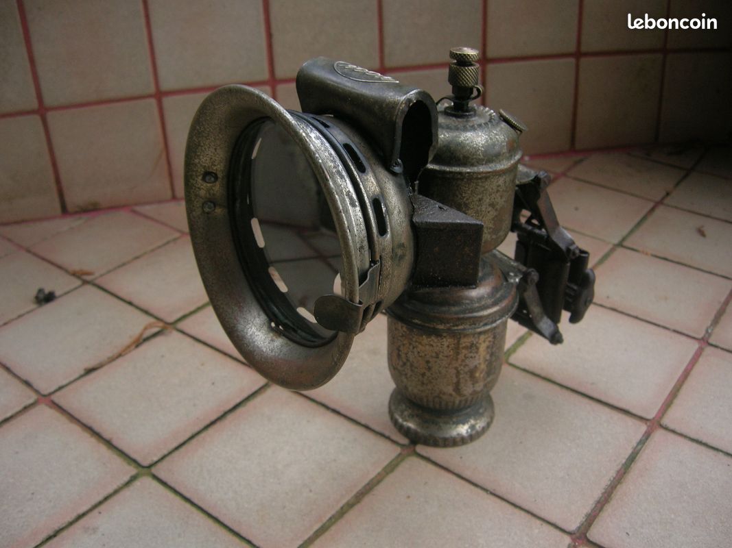 Lampe à Carbure Pour Vélo – RARE – Modèle Ancien – Occasion