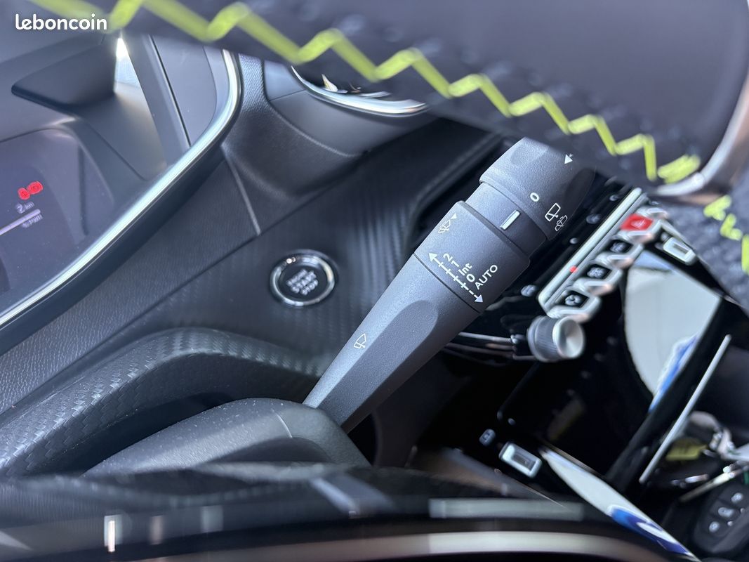 Peugeot 2008 1.2 HYBRID 145CH GT E-DCS6 (image 15)