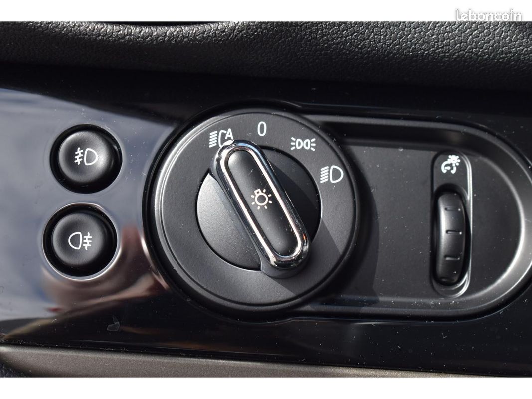 MINI COUNTRYMAN F60 LCI 136 ch BVA7 Cooper Essential (image 21)