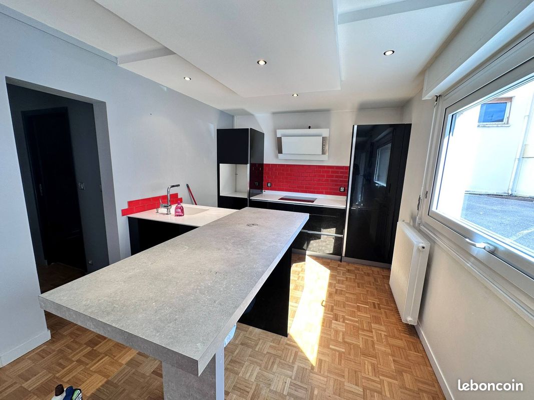 Appartement 3 pièces 70 m² · à Clermont-Ferrand · 70 m² · 830 €