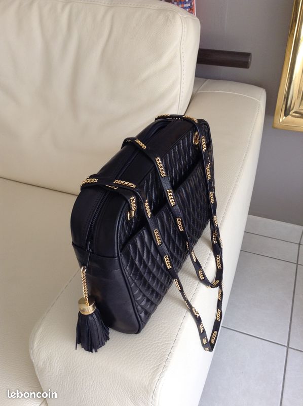 Sac à main noir matelassé en agneau (image 1)