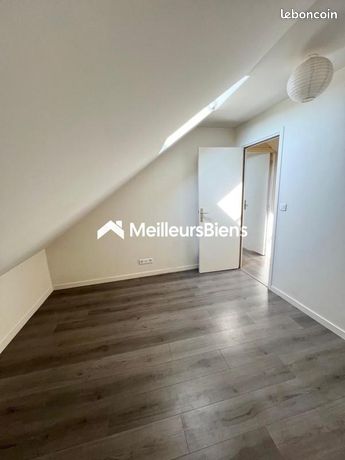 https://img.leboncoin.fr/api/v1/lbcpb1/images/cf/ab/d0/cfabd06393f665502ba4c16d9294a3dc184f8436.jpg?rule=ad-image