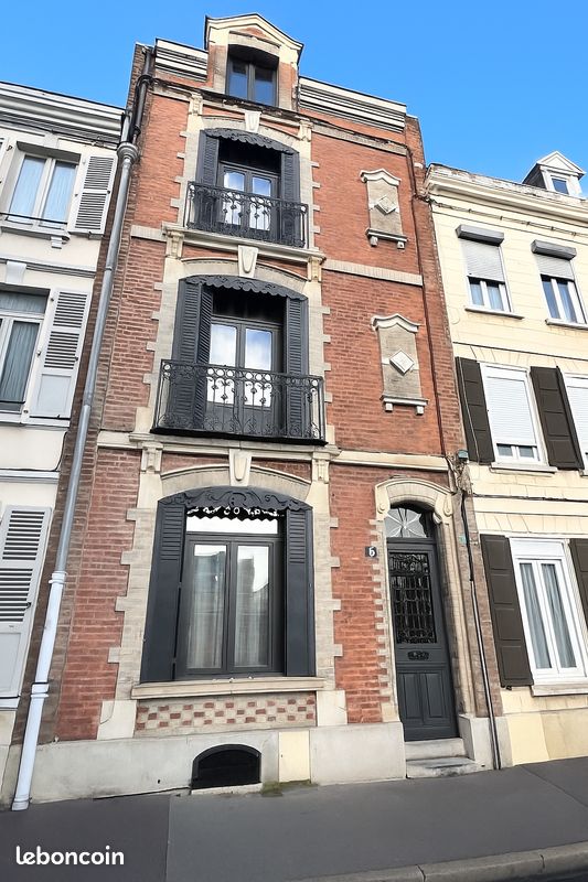 Maison 6 pièces 158 m² · à Amiens · 158 m² · 1 650 €