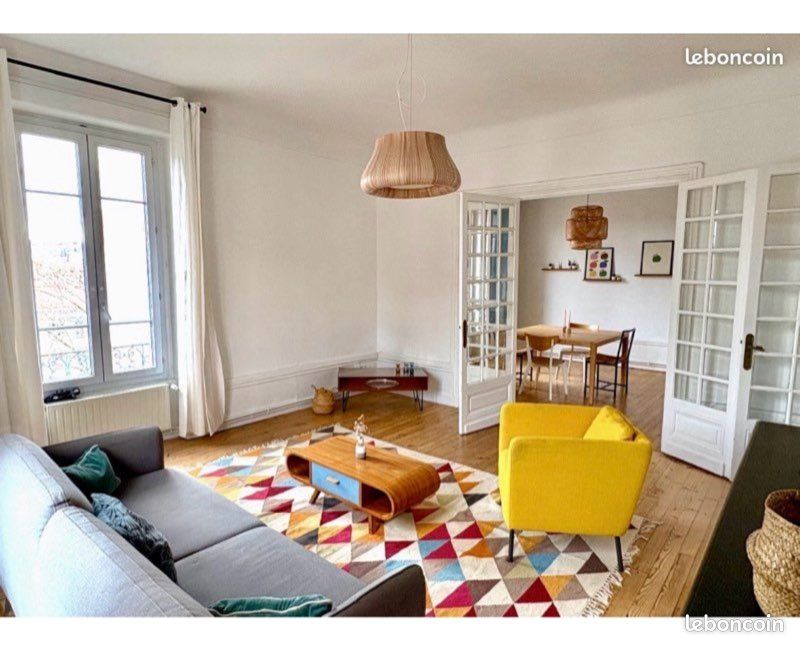 Appartement 3 pièces 82 m² · à Saint-Étienne · 82 m² · 820 €