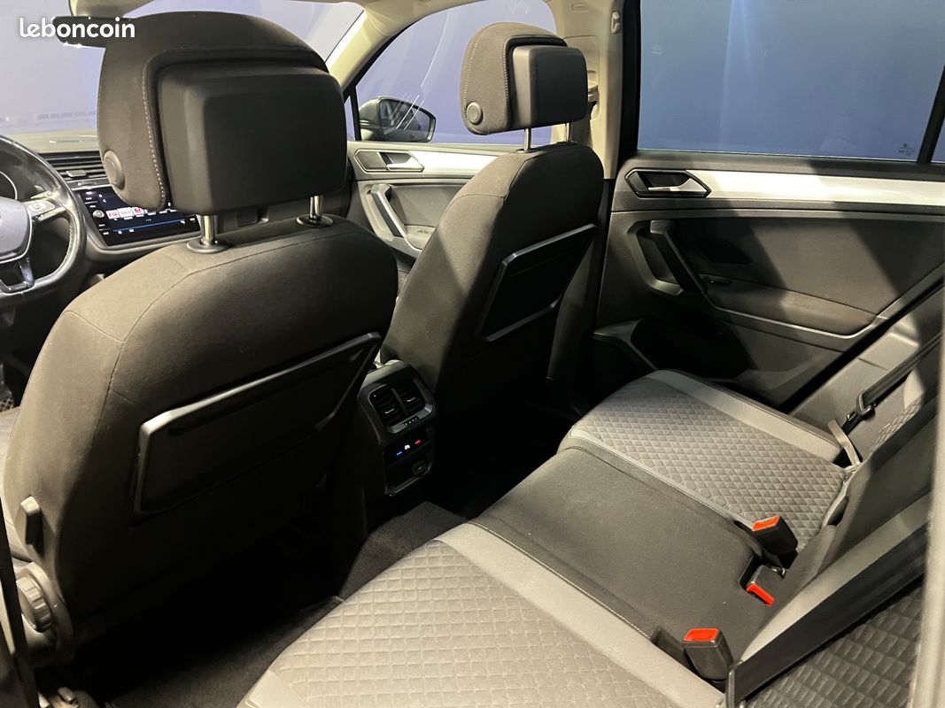 VOLKSWAGEN Tiguan 2.0 TDI 150ch Confortline - Boîte auto - CarPlay - Toit ouvrant panoramique - Régulateur de vitesse - Caméra de recul (image 12)
