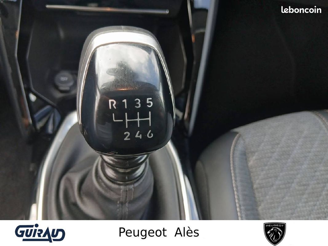PEUGEOT 208 PureTech 100 S&S BVM6 Allure (image 19)