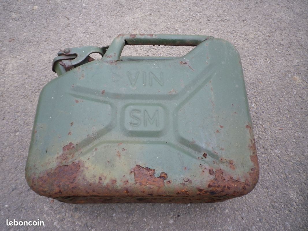JERRICAN'S 2 x 5 litres et 1 de 10 litres (image 3)