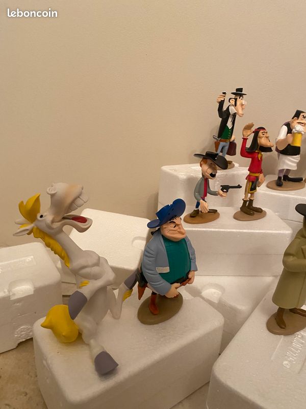Lot de 26 figurines lucky luke atlas 2003 neuves jamais sorties + 16