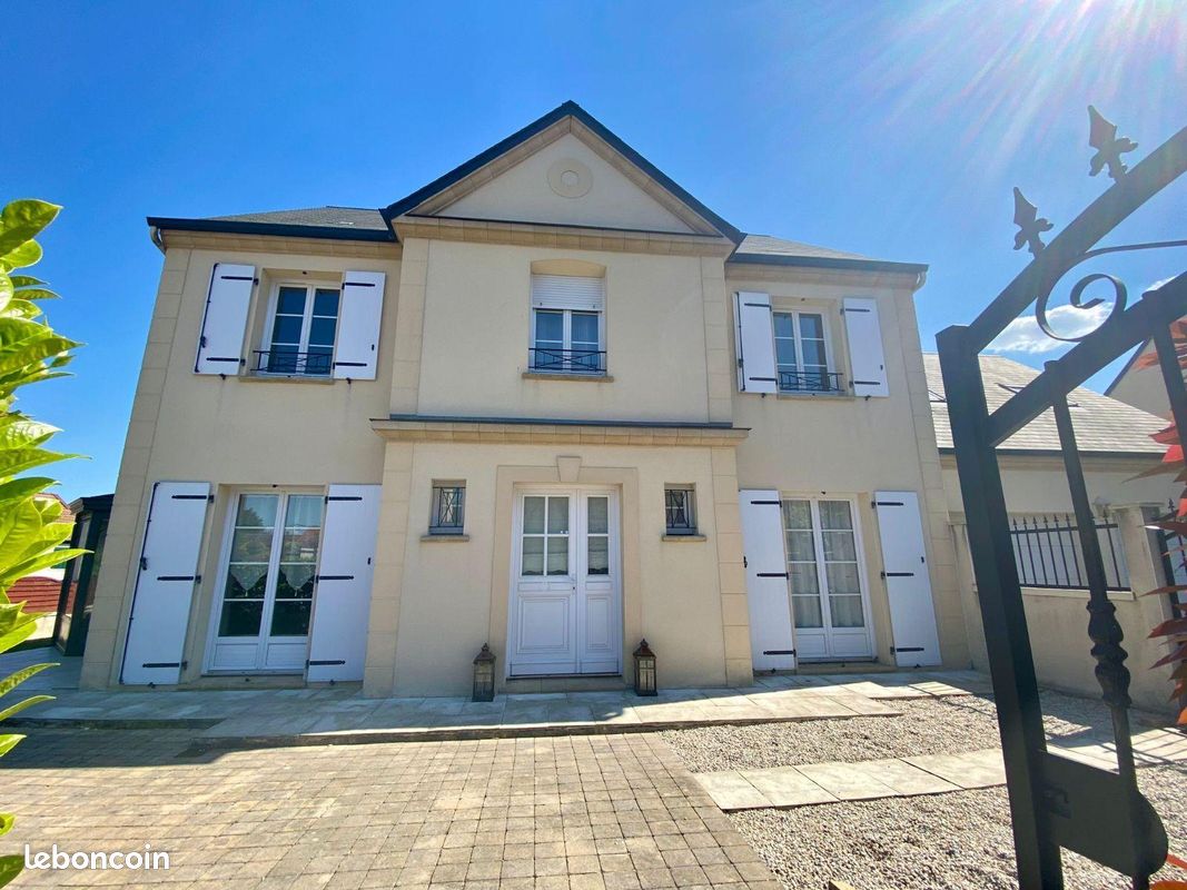 Pavillon 173 m² La Chapelle-Saint-Aubin (image 2)
