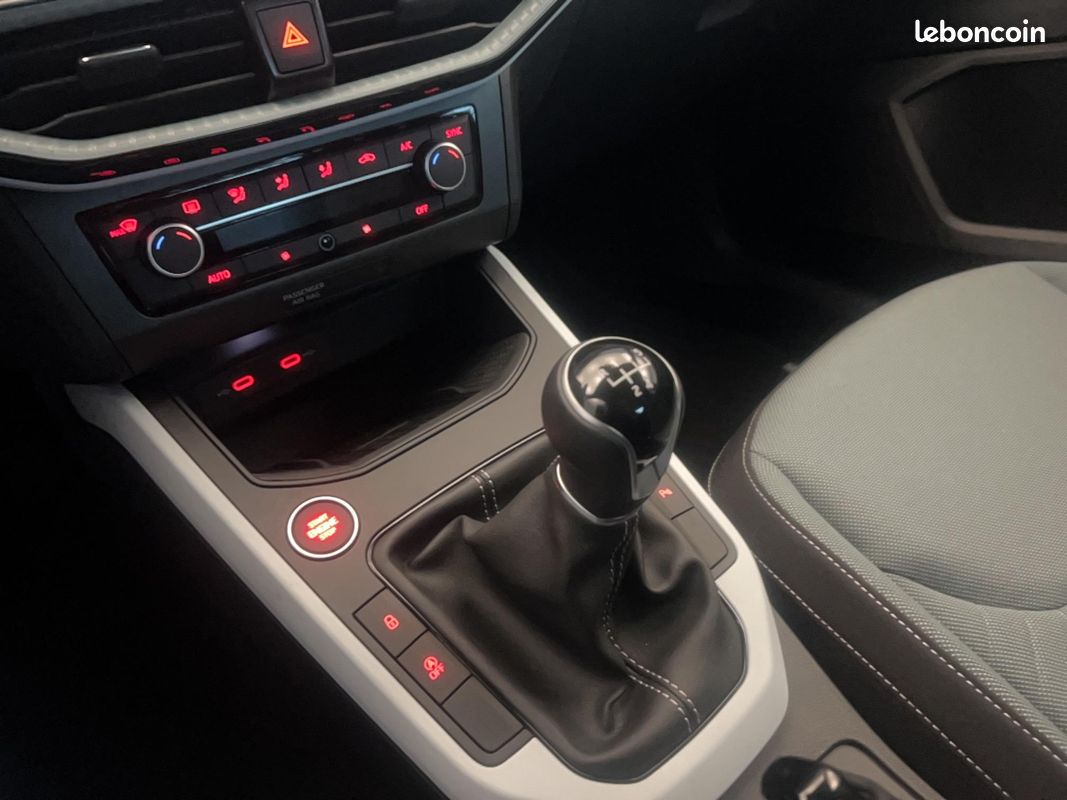 SEAT Arona 1.0 TSI 95 ch Start/Stop BVM5 Copa (image 18)