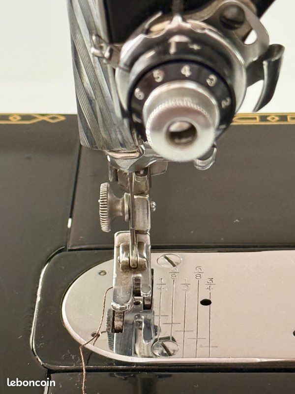 Machine à coudre SINGER Featherweight 222K — n° EL 684058 — 1956, Écosse (image 3)