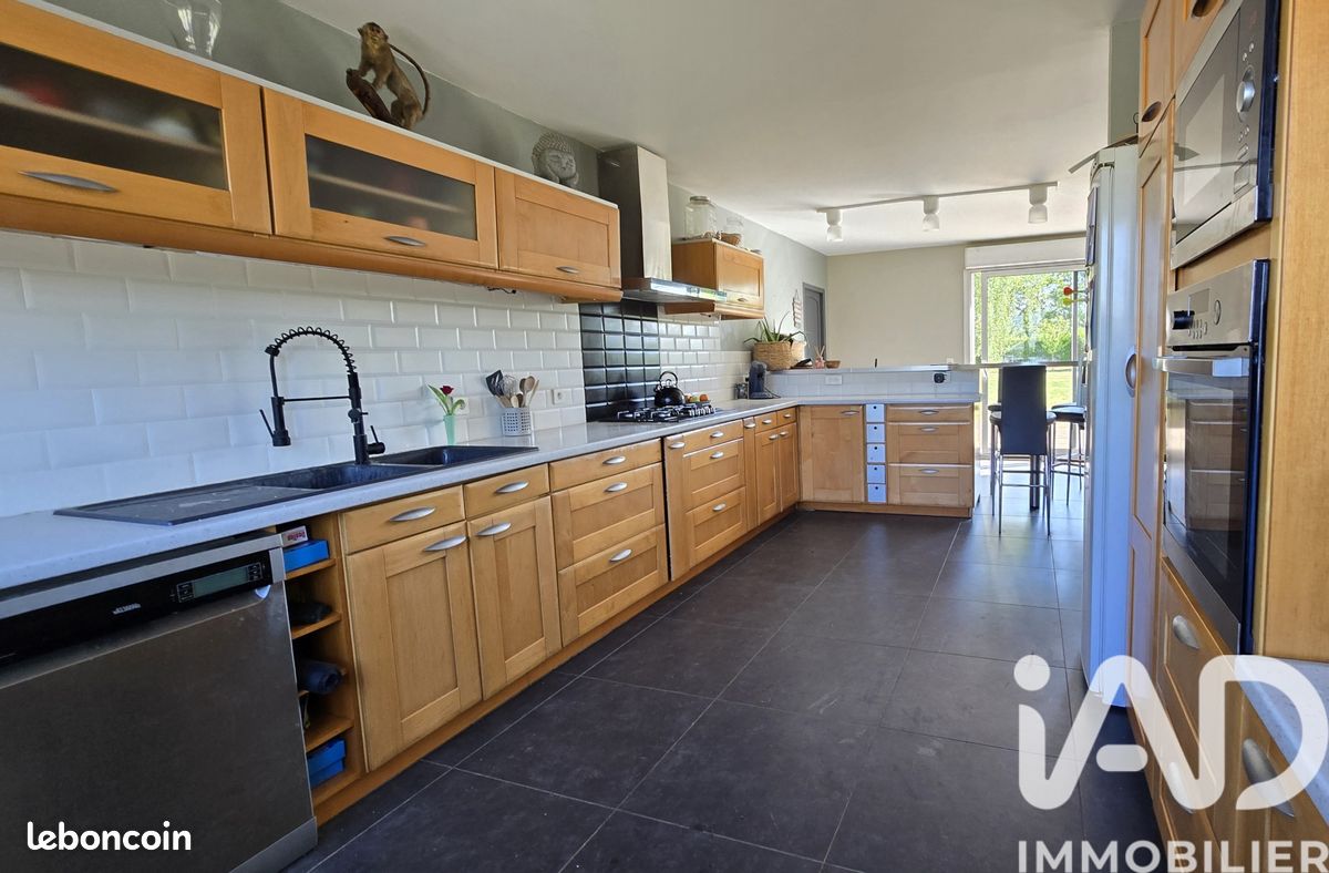 Maison familiale 6 pièces 140 m² (image 2)