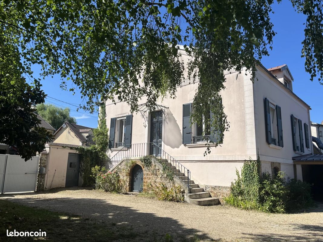 Maison 8 pièces 151 m² · à Chevreuse · 151 m² · 649 000 €