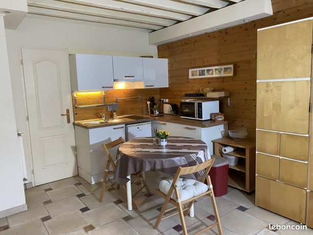 Studio 1 pièce 28 m²
