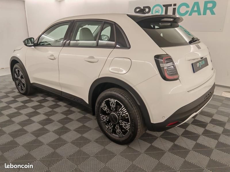 Fiat 600 1.2 Hybrid Turbo 110ch Icône eDCT6 Step 2 (image 7)