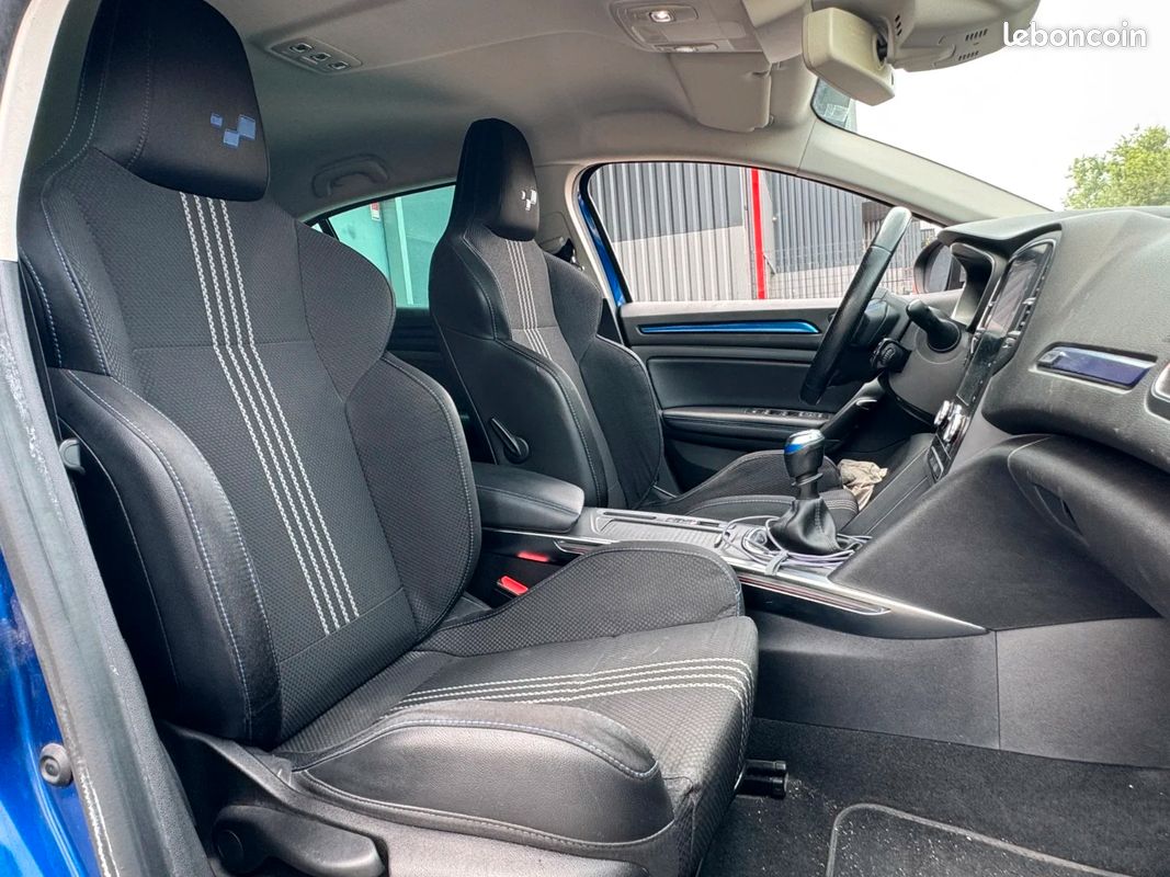 RENAULT MEGANE IV BERLINE TCe 130 Energy GT LINE/ APPLE CARPLAY/ SIEGES SPORT ALCANTARA/TISSU (image 12)