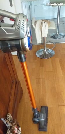 Aspirateur balai robusta Électroménager