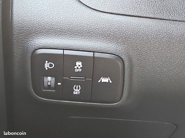 Hyundai i10 1.0 67 ECO Intuitive 5P (image 20)