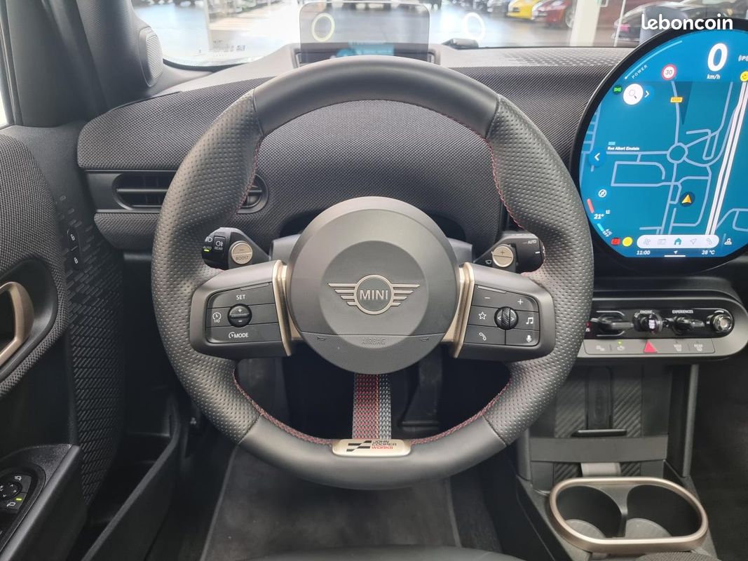 Mini mini iv (f66) 1.5 cooper c 156 finition jcw dkg7 5p (image 8)