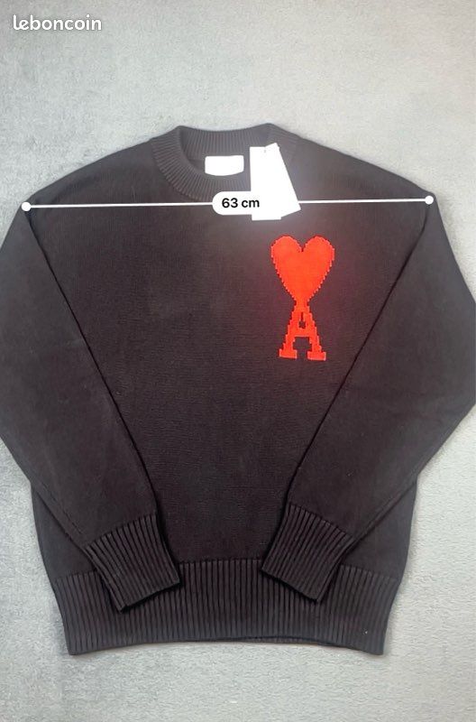 Pull Ami Paris Noir avec Cœur Rouge Taille L neuf avec