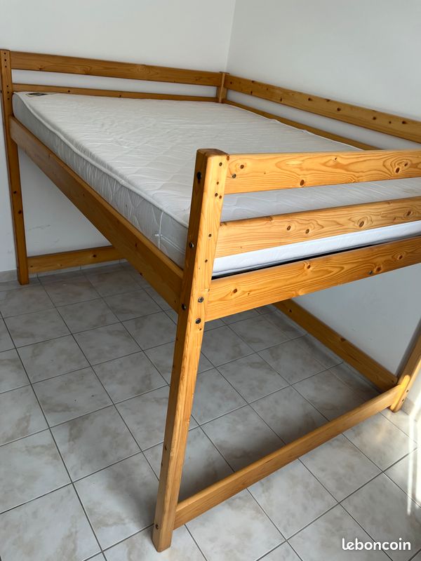 Lit Double Grande Hauteur avec Sommier et Matelas (image 1)