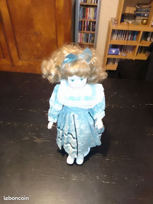 Poupée porcelaine (image 1)