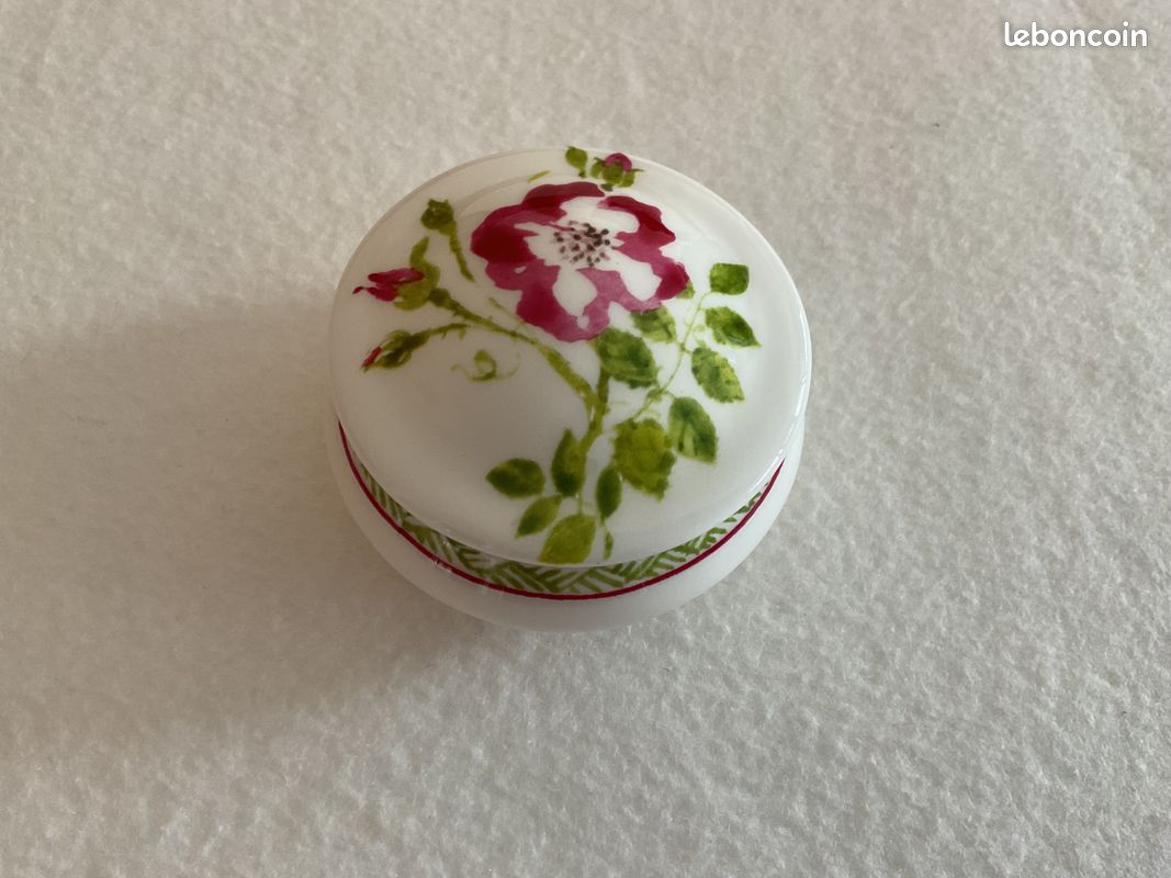 WC ROSE ANCIEN en faïence - très bon état EUR 50,00 - FR
