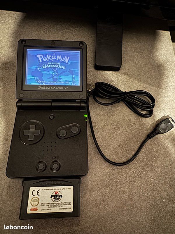 Pokémon Émeraude Sur Game Boy Advance – Boîte, Notice, Cartouche (bon état)