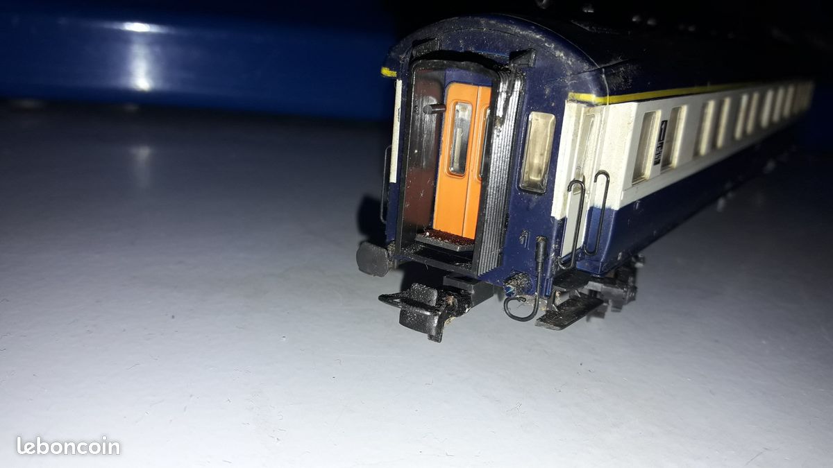 ROCO VOITURE DE voyageurs 2ième classe CORAIL avec éclairage 45731 ed2