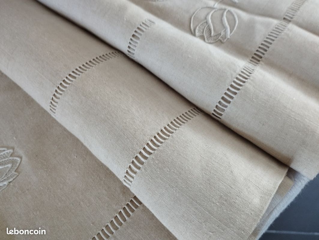 Drap ancien brodé main, pur lin, jamais utilisé (image 11)