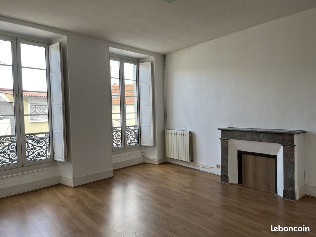 Appartement 5 pièces 161 m² · à Pau · 161 m² · 1 500 €/mois