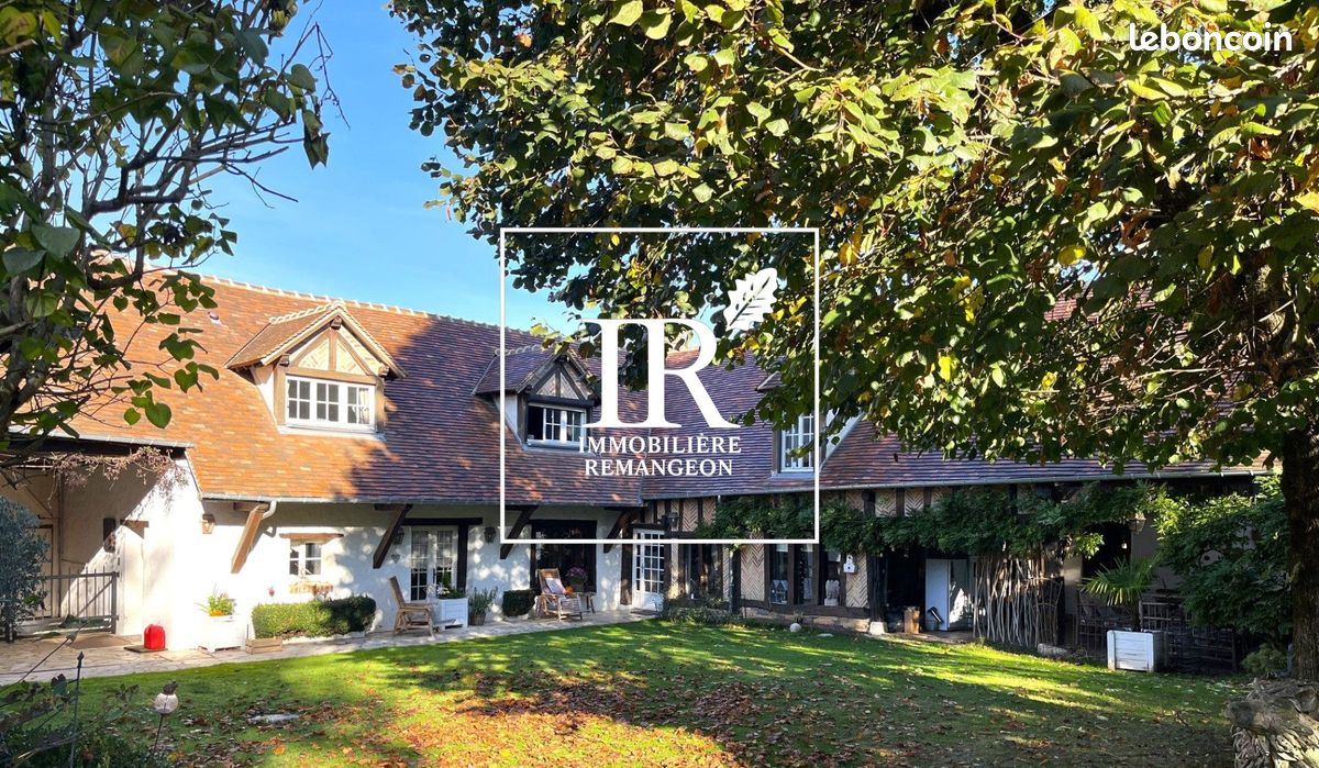 Maison 12 pièces 336 m² · à Chaumont-sur-Tharonne · 336 m² · 648 000 €