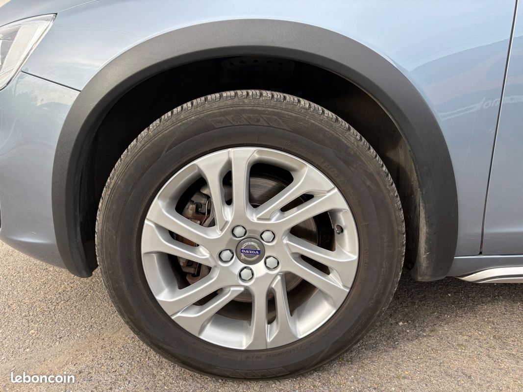 VOLVO V60 CROSS-COUNTRY 2.0 150ch PLUS D3 GEARTRONIC ENTRETIEN CONSTRUCTEUR (image 14)
