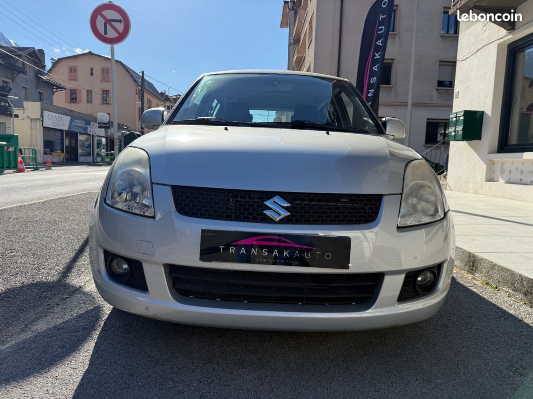 SUZUKI SWIFT 1.3 GLX 4x4 (image 8)