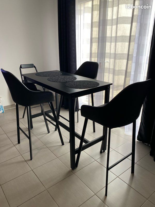 Table à manger et chaises (image 2)
