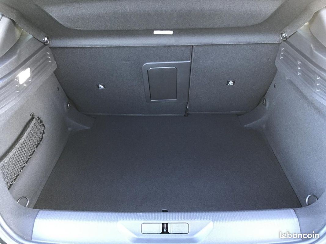PEUGEOT 308 Hybrid 145 e-DCS6 GT (image 10)