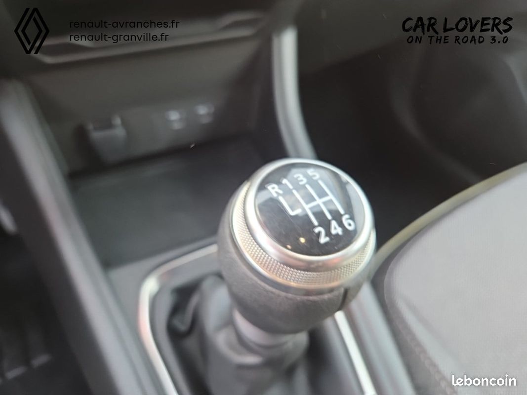 RENAULT Captur TCe 90 ch Techno (image 29)