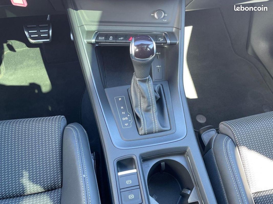Audi Q3 45 TFSI e 245ch S line S tronic 6 (image 14)