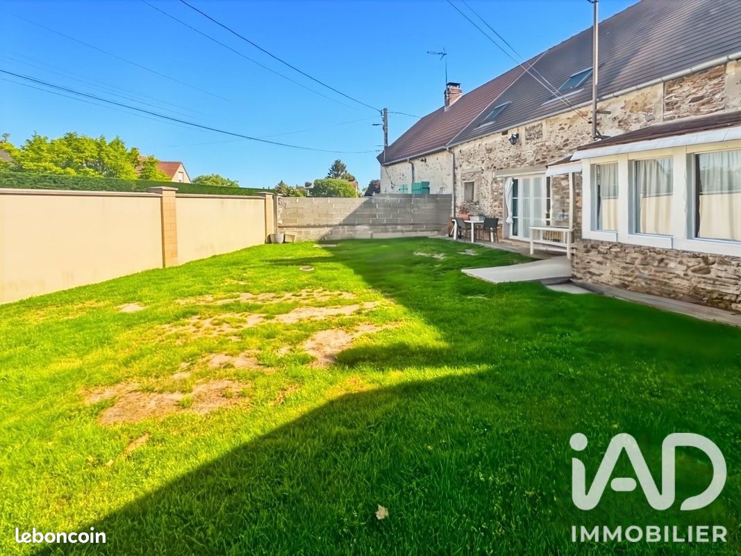 Maison 6 pièces 140 m² · à Saint-Martin-des-Champs · 140 m² · 239 000 €