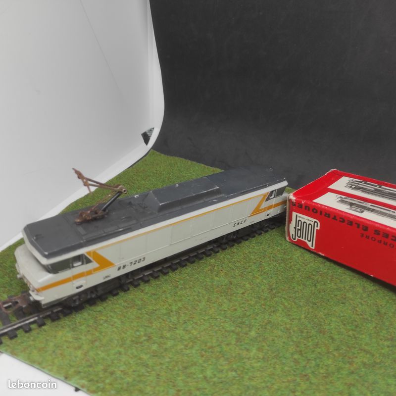 locomotive électrique HO LIMA/TYPE BB 22230 BETON/ FONCTIONNE BIEN