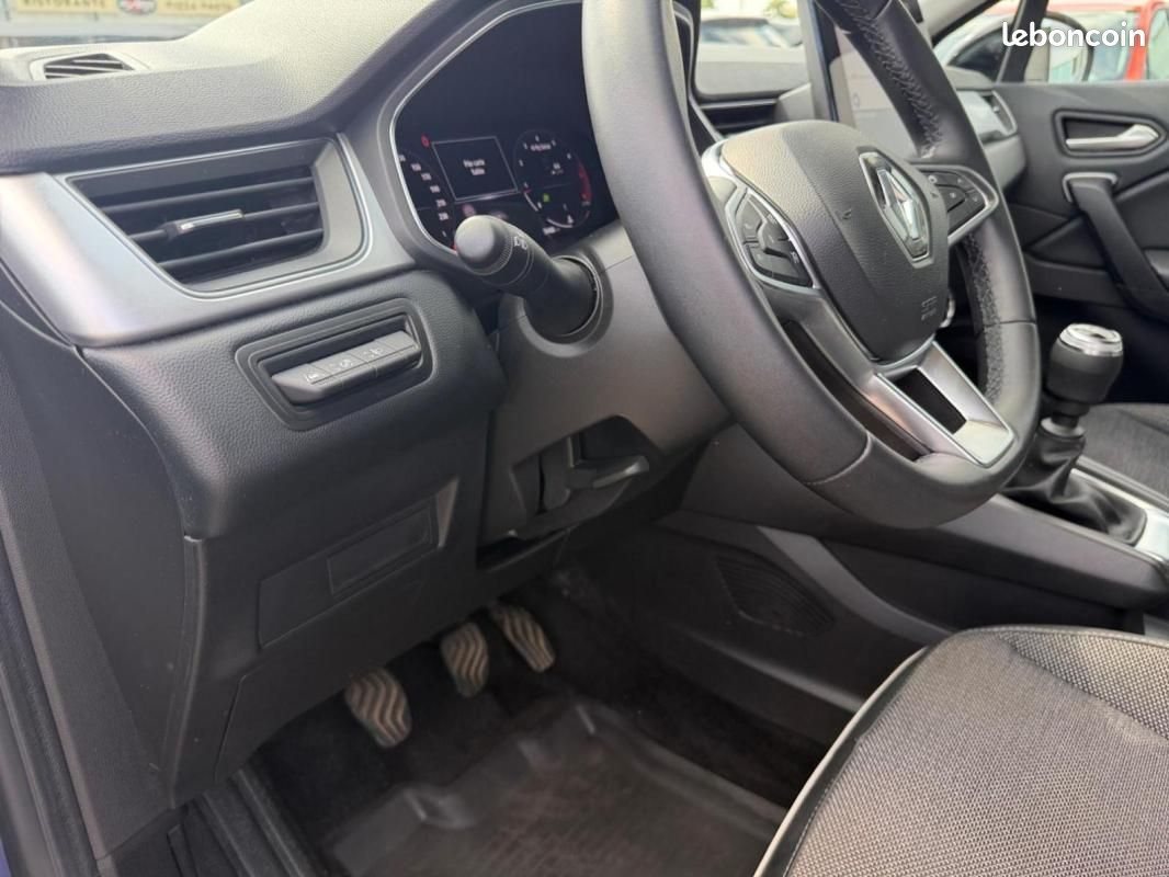 Renault Captur mild hybrid 140 Techno fast track (image 23)