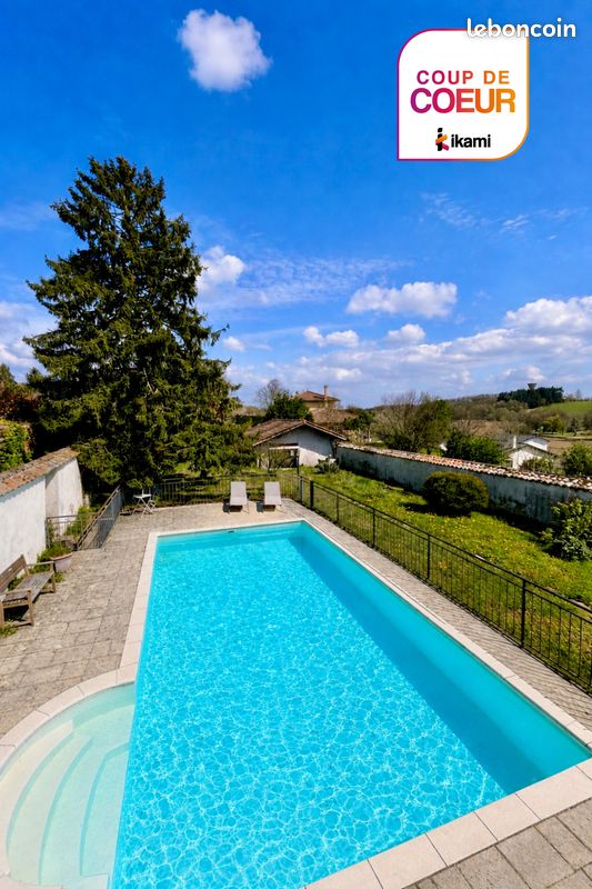 Maison 10 pièces 225 m² · à Civrieux · 225 m² · 748 000 €