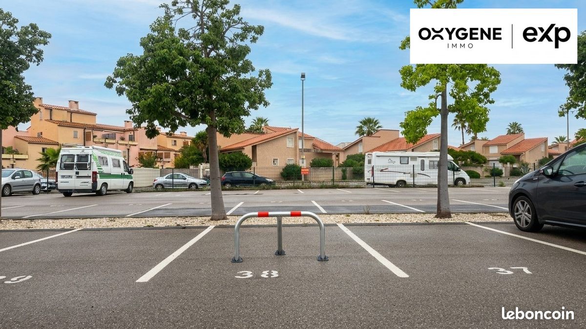 Parking 12 m² · à Saint-Cyprien · 12 m² · 11 000 €