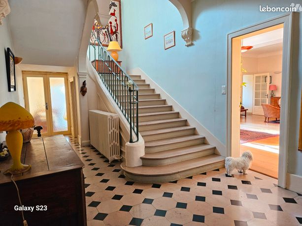 Maison 10 pièces 324 m²